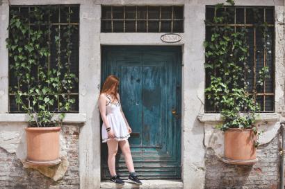 woman against wall, venice.jpg