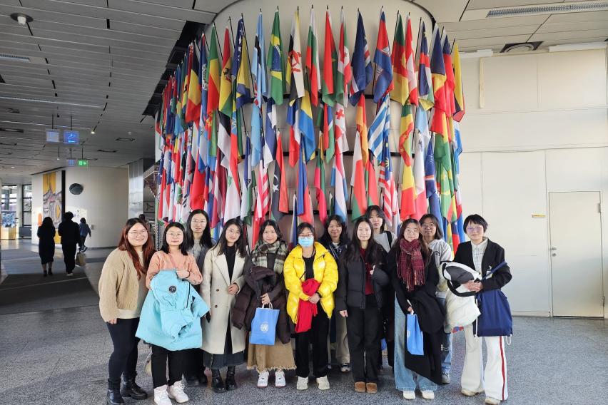 A group of SAF China students visiting Vienna