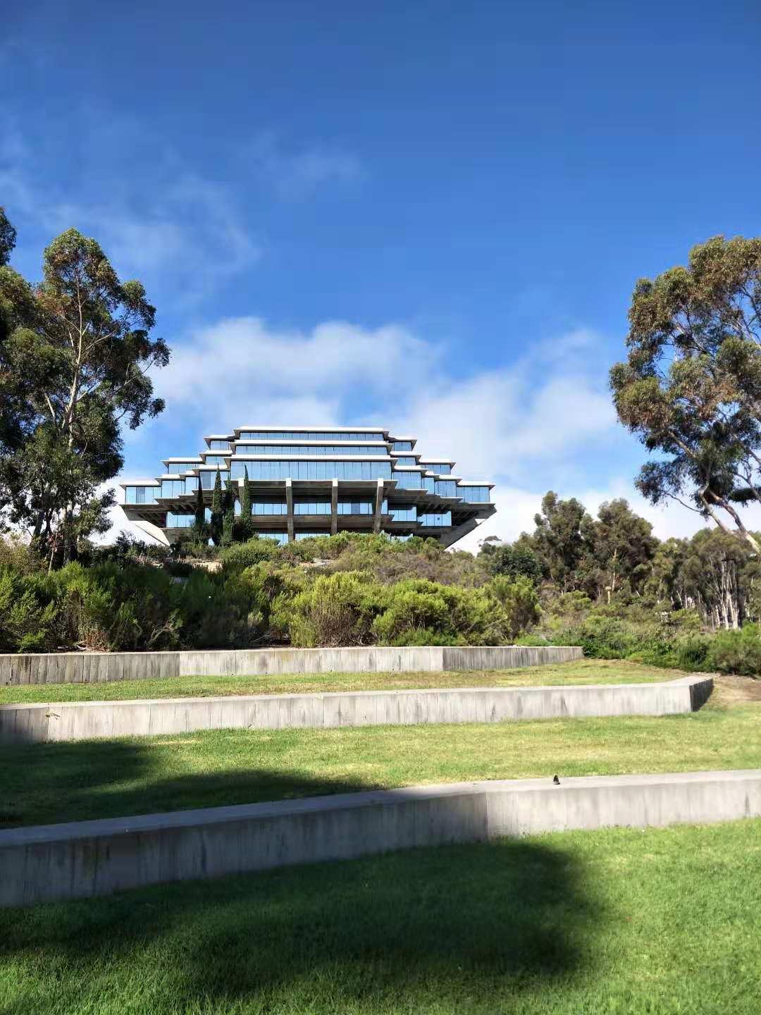 University of California, San Diego Content 01