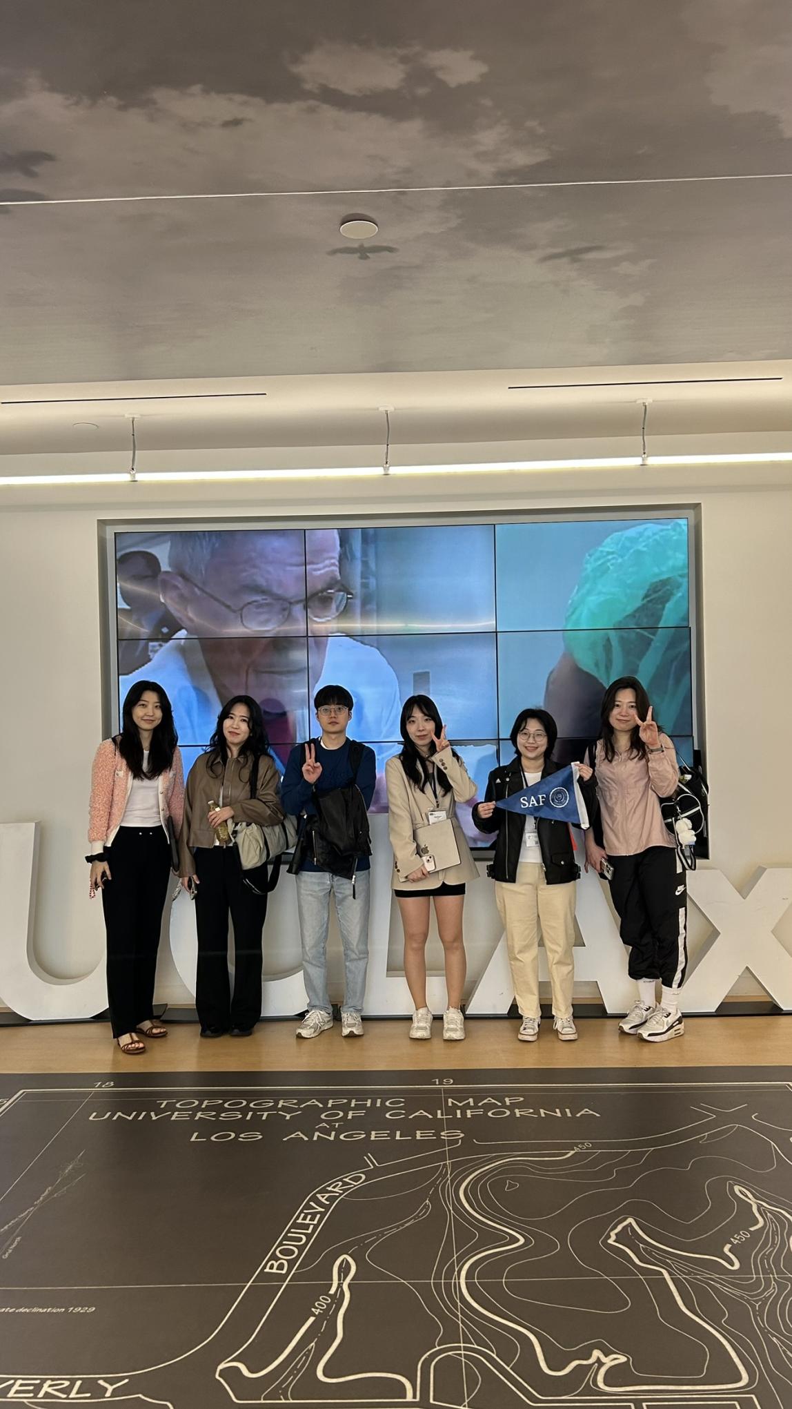 Study Tour Students at UCLA Extension Campus Gayley Center 