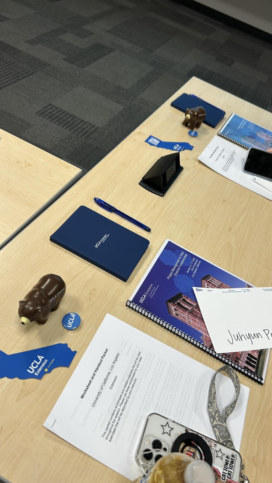 Study Tour Students at UCLA Extension Campus Geyley Center 