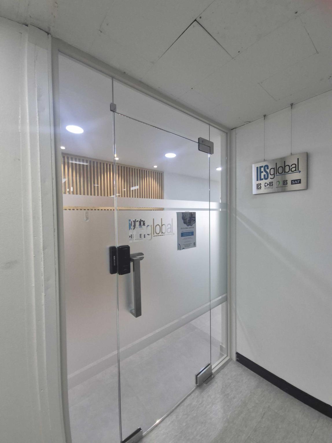 Entrance of IES Global Seoul Center