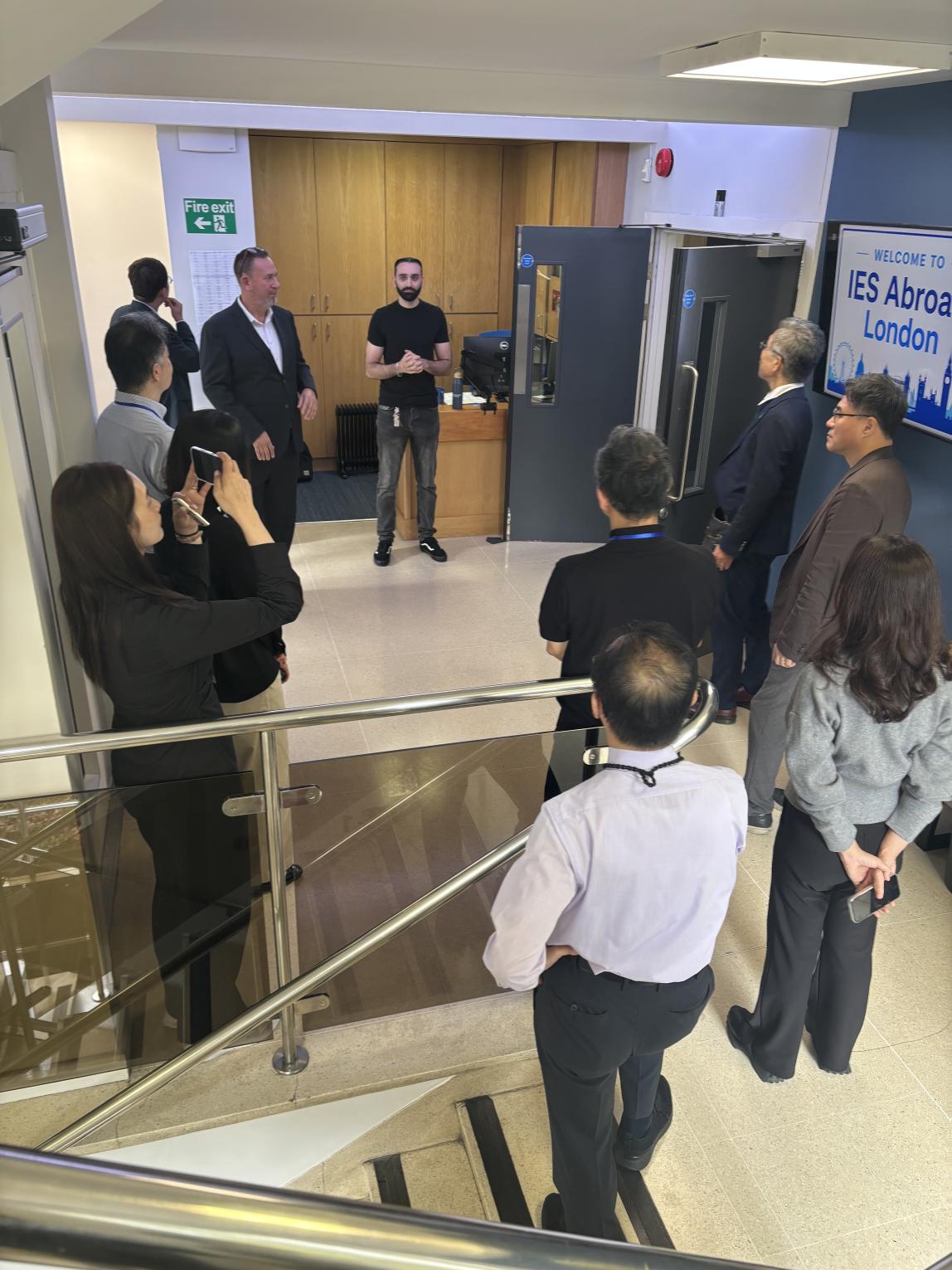 Facility tour being conducted at the IES Abroad London Center.