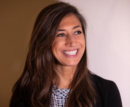 Amanda Swain Headshot