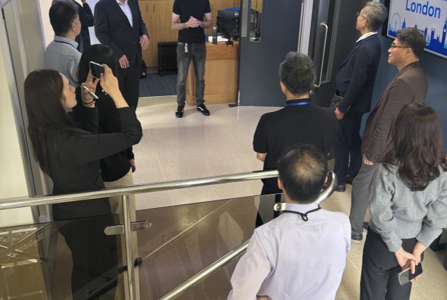 Facility tour being conducted at the IES Abroad London Center.