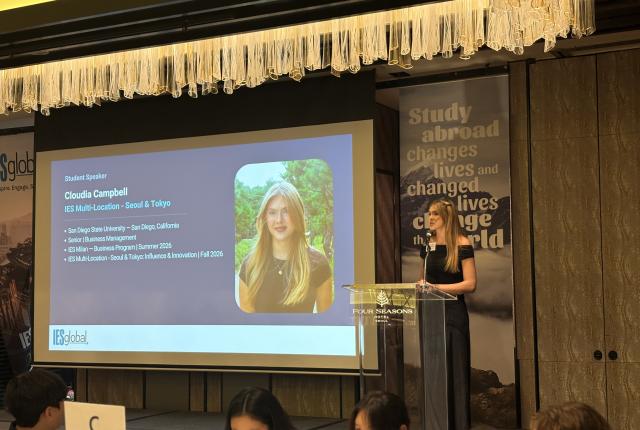 IES Global Alum, Cloudia Campbell, presenting at the 2026 SAF Korea Alumni Event.