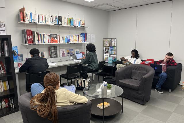 Students studying at the IES Abroad Paris Center.