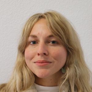 victoria todd headshot