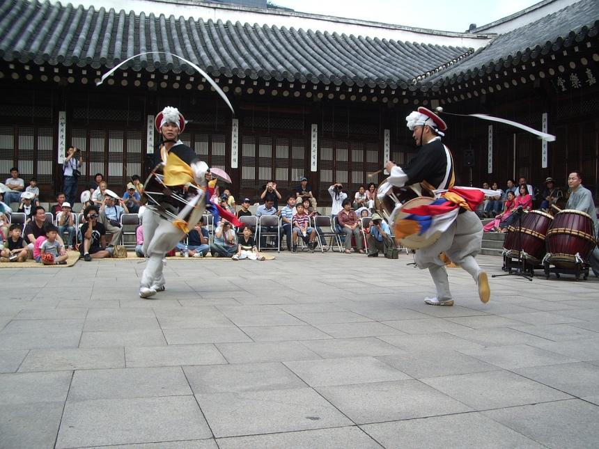 Korea dance