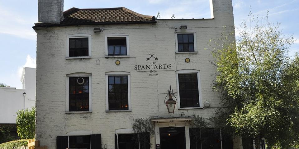 1024px-The_Spaniards_Inn_-_panoramio.jpg 