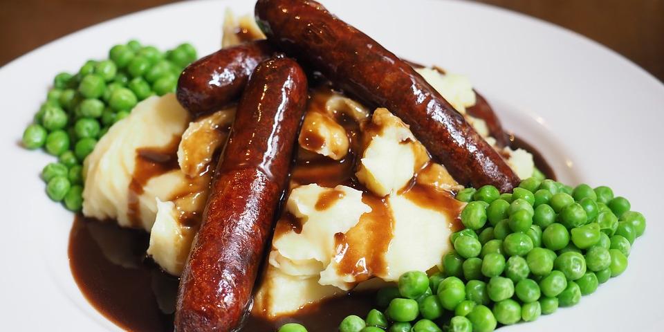 Bangers and Mash_Pixabay_bangers-2430853_960_720.jpg