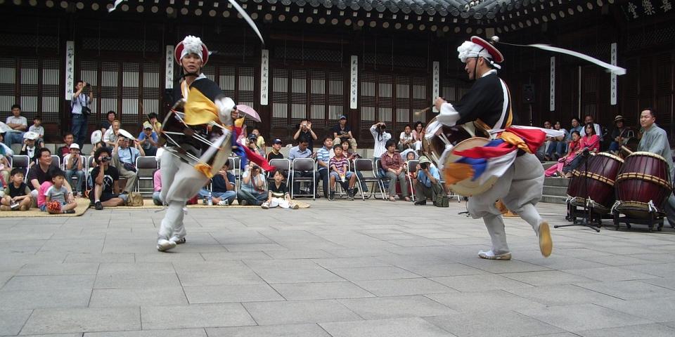 Korea dance